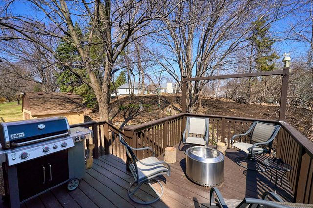 11230 48th Avenue N, Plymouth, MN 55442
