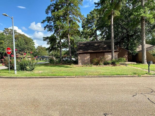 12 Windsor Court, Lufkin, TX 75901