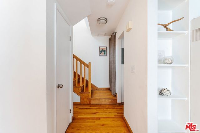 746 N Dillon Street, Los Angeles, CA 90026