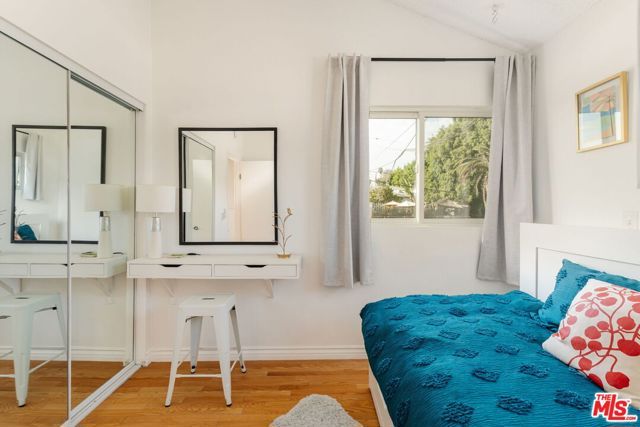 746 N Dillon Street, Los Angeles, CA 90026