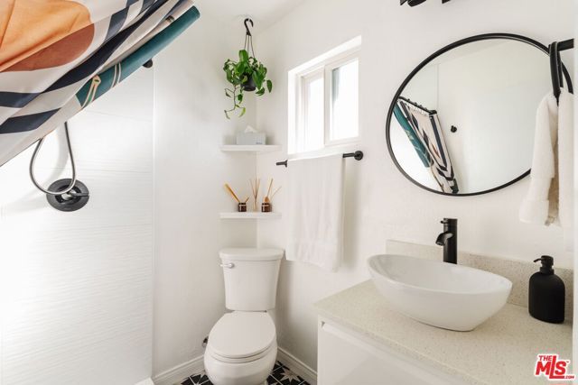 746 N Dillon Street, Los Angeles, CA 90026