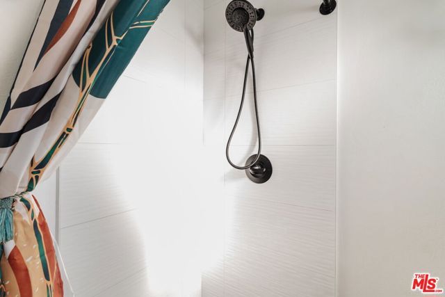 746 N Dillon Street, Los Angeles, CA 90026