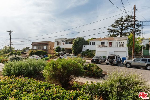 746 N Dillon Street, Los Angeles, CA 90026