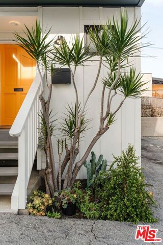 746 N Dillon Street, Los Angeles, CA 90026