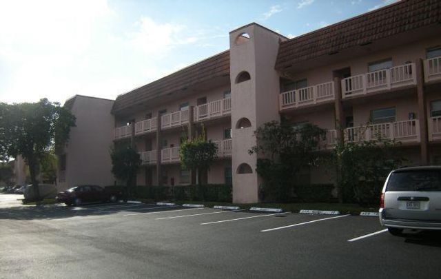 9481 Sunrise Lakes Boulevard 310, Sunrise, FL 33322