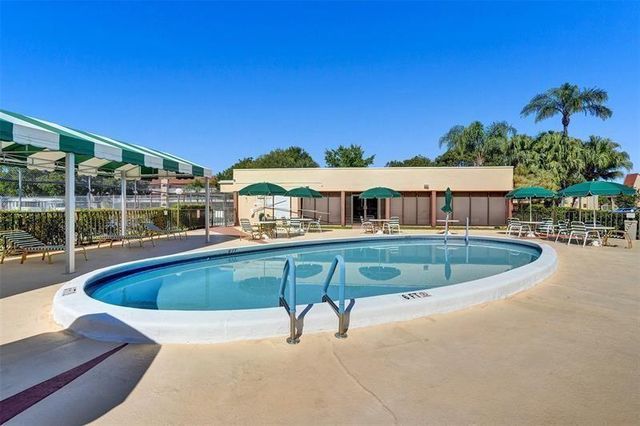 9481 Sunrise Lakes Boulevard 310, Sunrise, FL 33322