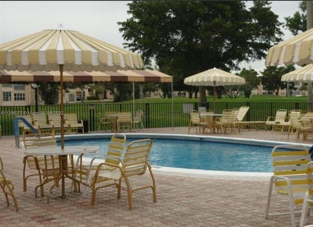 9481 Sunrise Lakes Boulevard 310, Sunrise, FL 33322