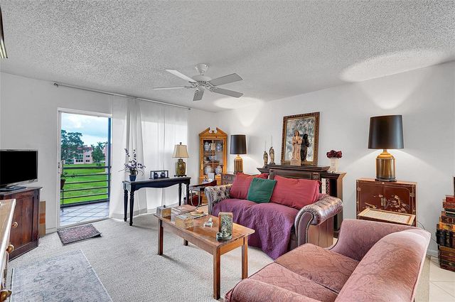 9481 Sunrise Lakes Boulevard 310, Sunrise, FL 33322