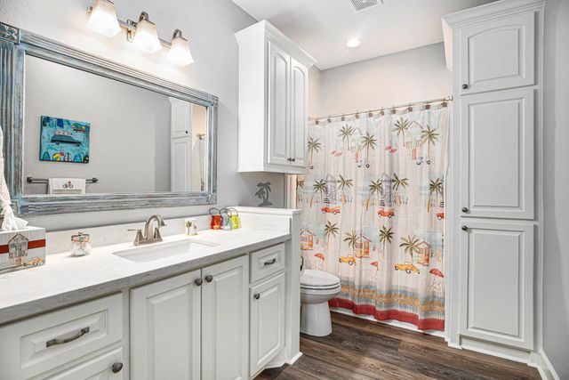 875 Palmetto Drive, Crystal Beach, TX 77650