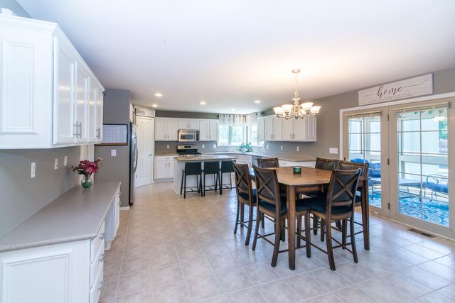 1241 Bicentennial Parkway, Pittsfield Charter Twp, MI 48108