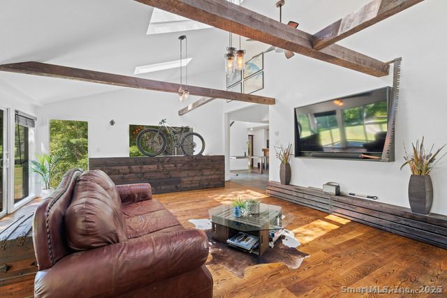 564 Hubbard Road, Killingly, CT 06239