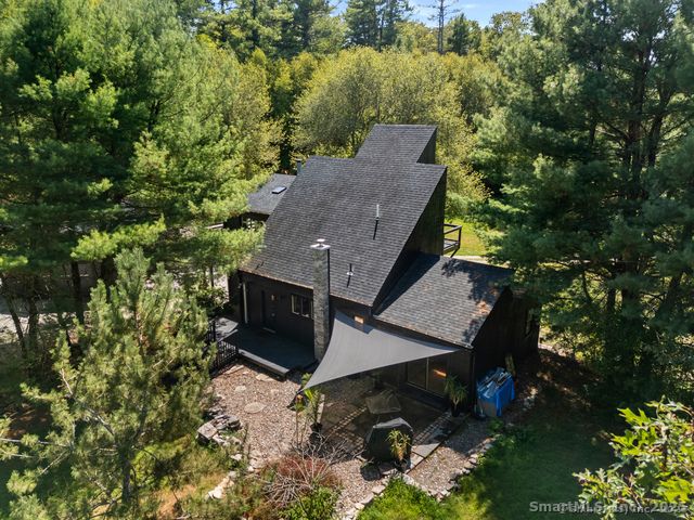 564 Hubbard Road, Killingly, CT 06239