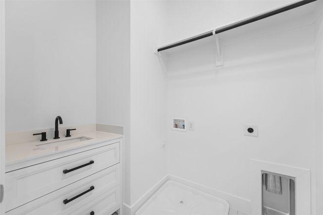 1320 Compton Street, Dallas, TX 75203