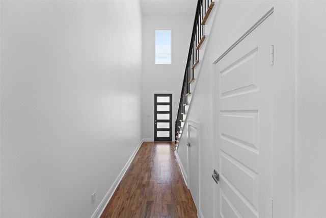 1320 Compton Street, Dallas, TX 75203