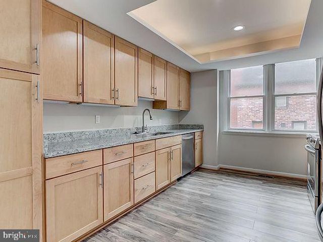 136 WELCOME ALY, Baltimore, MD 21201