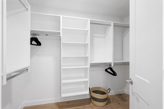 1212 Demonbreun St Apt 2102, Nashville, TN 37203