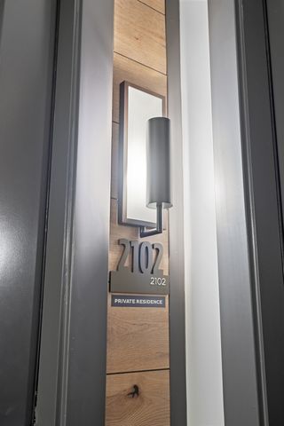 1212 Demonbreun St Apt 2102, Nashville, TN 37203