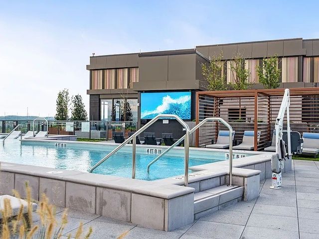 1212 Demonbreun St Apt 2102, Nashville, TN 37203