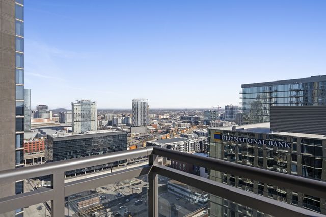 1212 Demonbreun St Apt 2102, Nashville, TN 37203