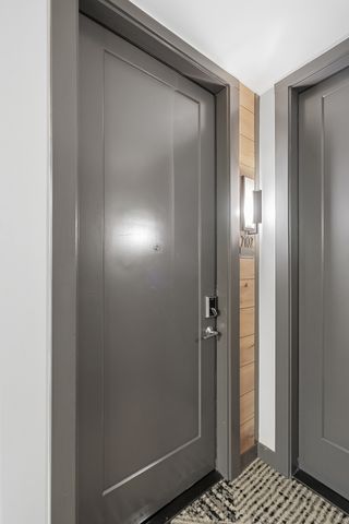 1212 Demonbreun St Apt 2102, Nashville, TN 37203