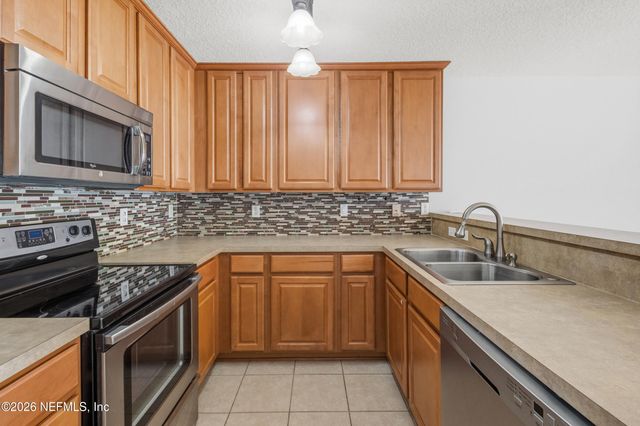 6700 BOWDEN Road 1004, Jacksonville, FL 32216