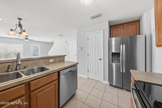 6700 BOWDEN Road 1004, Jacksonville, FL 32216