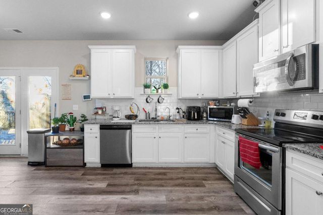 201 Mcginnis Circle, Calhoun, GA 30701