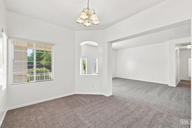 6605 Chinook Falls Drive, Bakersfield, CA 93312