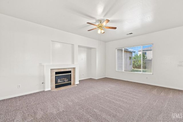 6605 Chinook Falls Drive, Bakersfield, CA 93312