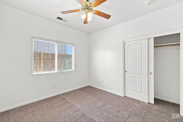 6605 Chinook Falls Drive, Bakersfield, CA 93312