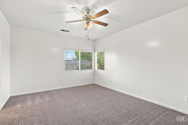 6605 Chinook Falls Drive, Bakersfield, CA 93312