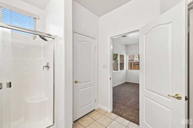 6605 Chinook Falls Drive, Bakersfield, CA 93312