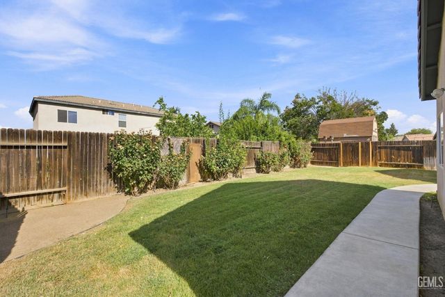 6605 Chinook Falls Drive, Bakersfield, CA 93312