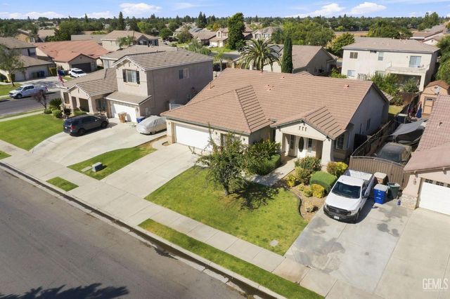 6605 Chinook Falls Drive, Bakersfield, CA 93312