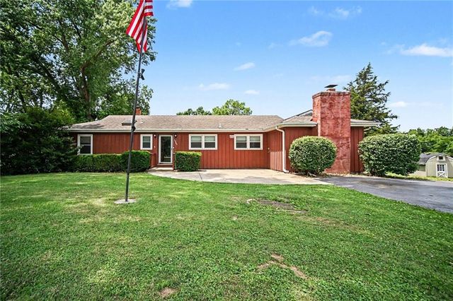 1728 S Berry Road, Independence, MO 64057