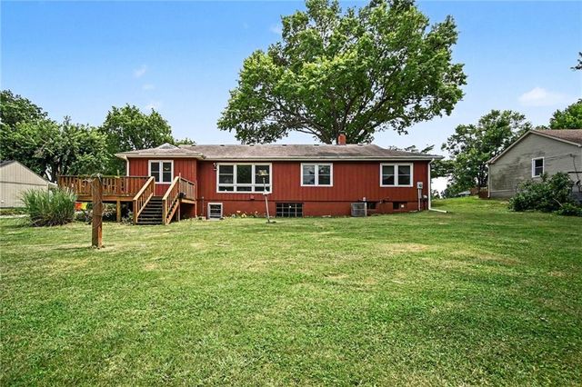 1728 S Berry Road, Independence, MO 64057