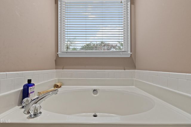 1916 Spanish Bay Court, Raleigh, NC 27604