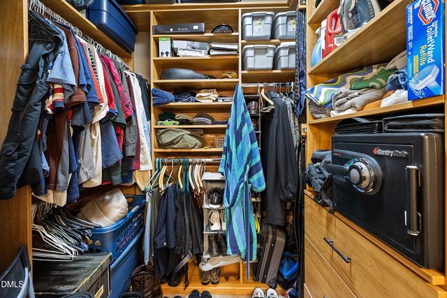 1916 Spanish Bay Court, Raleigh, NC 27604