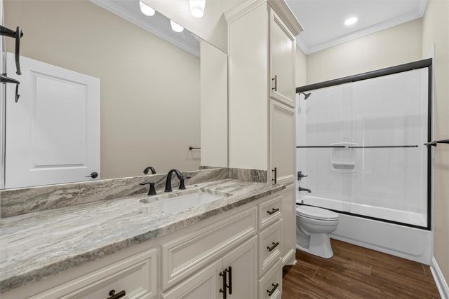 109 Water View Lane, Robinson, TX 76706