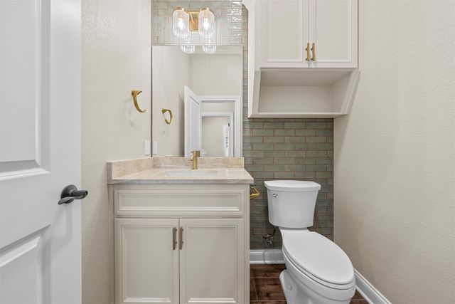 109 Water View Lane, Robinson, TX 76706