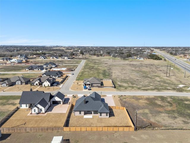 109 Water View Lane, Robinson, TX 76706