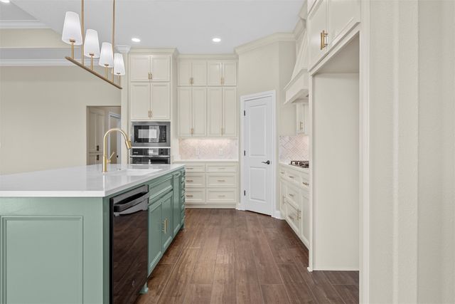 109 Water View Lane, Robinson, TX 76706