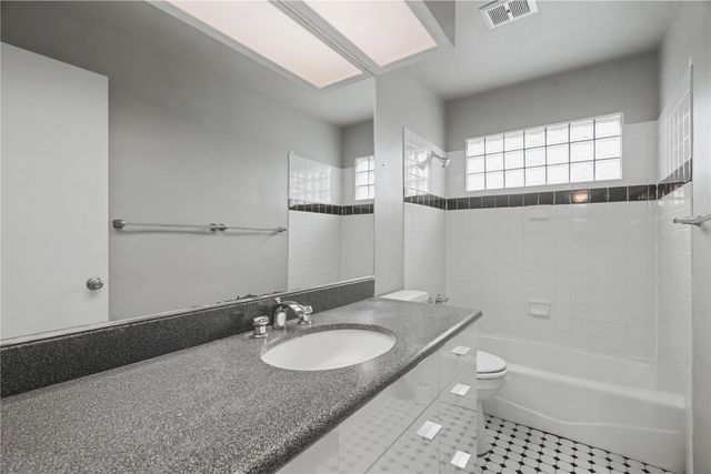 3831 Tomahawk Trail SE, Cedar Rapids, IA 52403