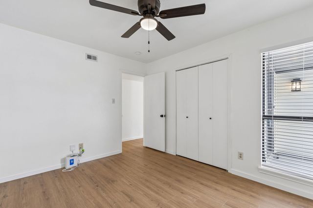 2217 Sharpshire Lane, Arlington, TX 76014