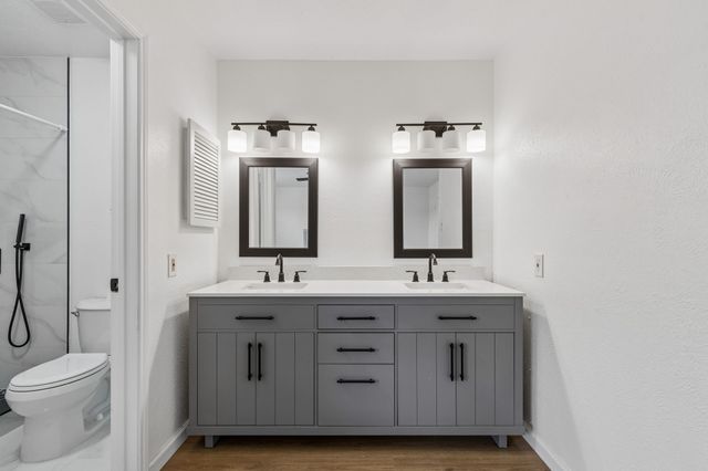 2217 Sharpshire Lane, Arlington, TX 76014