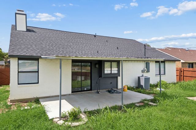 2217 Sharpshire Lane, Arlington, TX 76014