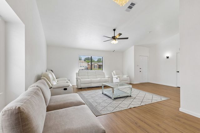 2217 Sharpshire Lane, Arlington, TX 76014