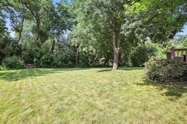 2824 Burton DRIVE, Waukesha, WI 53188