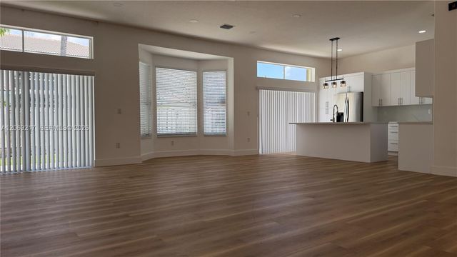 19089 NW 23rd Court, Pembroke Pines, FL 33029