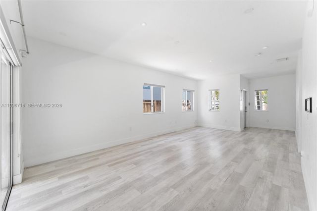 379 NE 31st Ave 379, Homestead, FL 33033